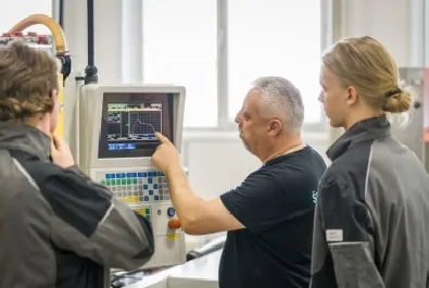 Mechanik seřizovač/mechanička seřizovačka se zaměřením na technologii zpracování plastů